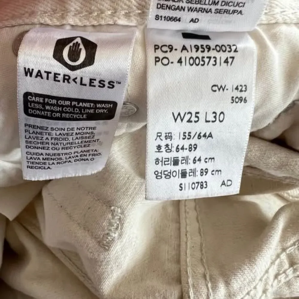 Levi’s 501 ‘90s Women’s Jeans-25x30